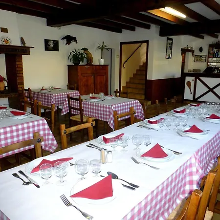 מלון Logis St Sylvestre 3*
