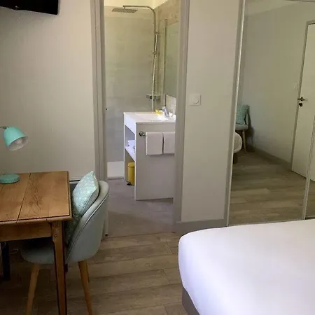 Logis St Sylvestre מלון 3*